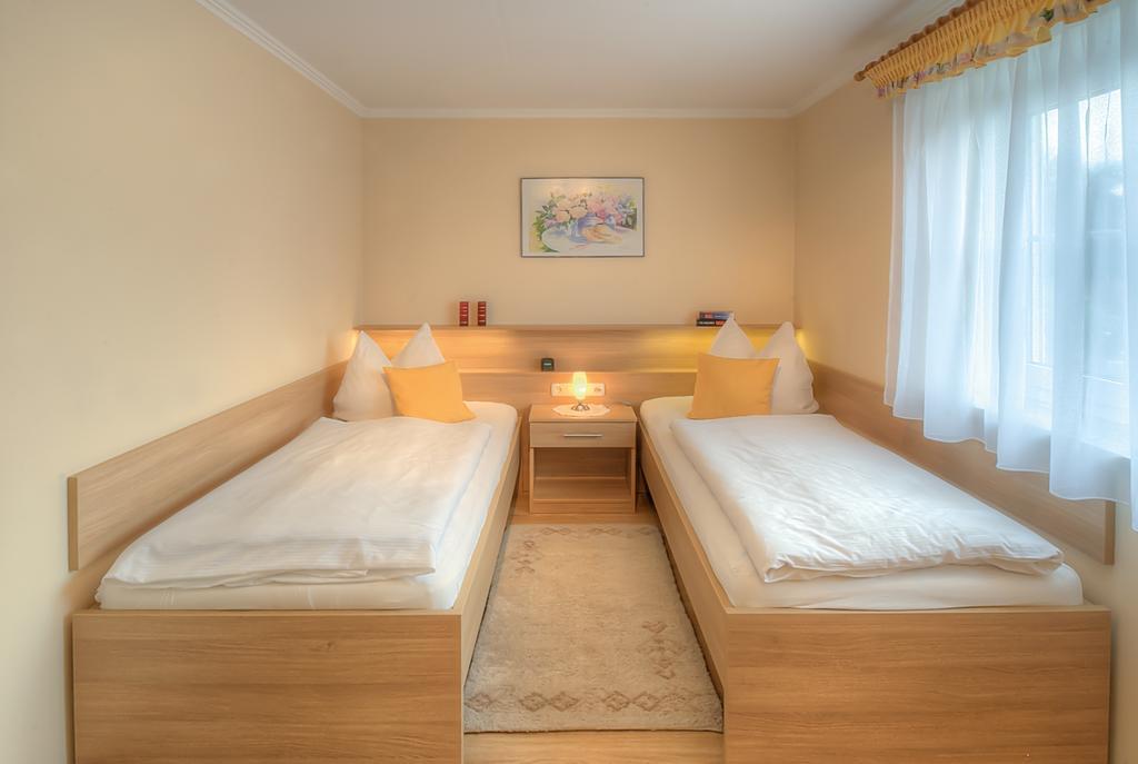 Ferienwohnungen Franziska Hackl Bad Birnbach Habitación foto